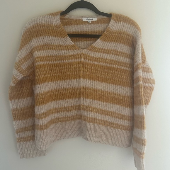 Madewell Sweater Size XS tags removed but never been worn - Picture 3 of 6